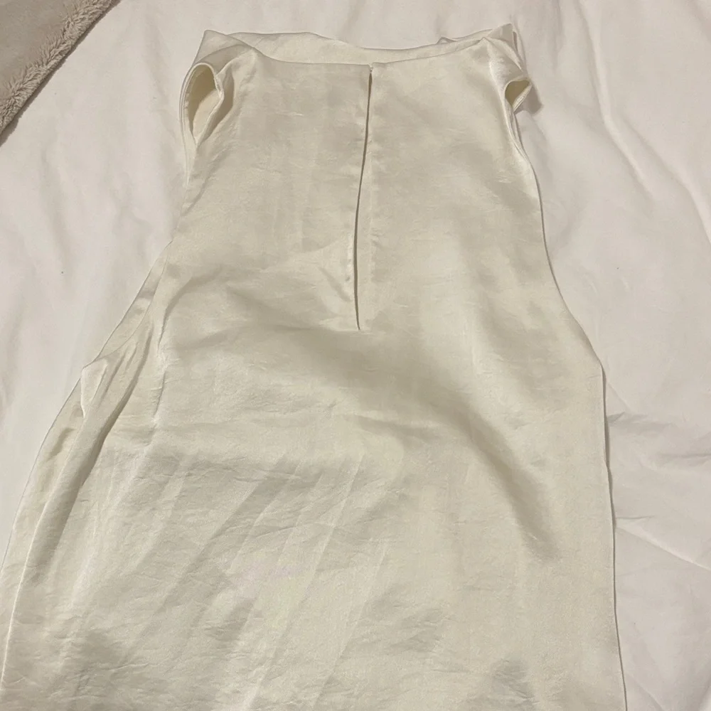 Wilfred Cream Sleeveless Top - Picture 2 of 3